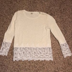 NEVER WORN cream sweater w/ flower bottom
